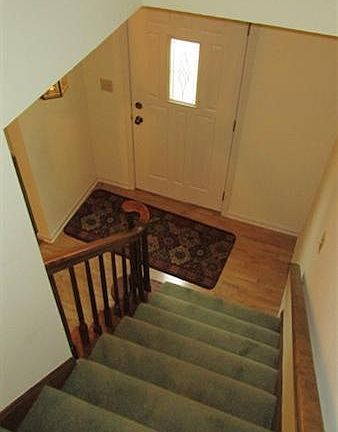 4th image of 2325 Plymouth Ln