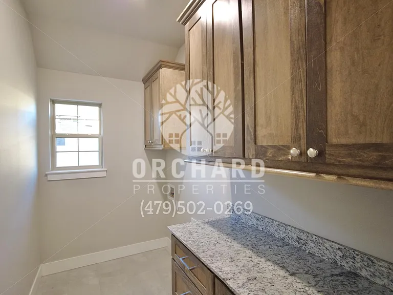 818 Hickory Meadows Ave — Photo 8