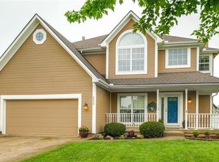 4400 NE Blue Jay Dr, Lees Summit, MO 64064