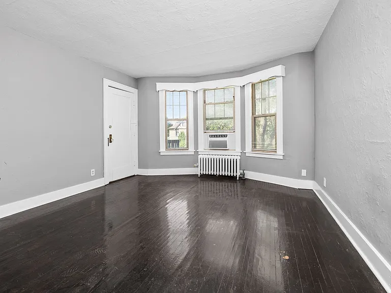 Colvin View Apartments — Photo 30