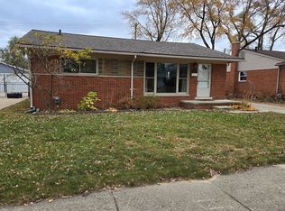 1371 Broadacre Ave, Clawson, MI 48017