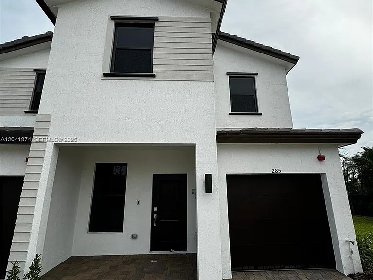 285 SW 159th Ln #0 — Photo 3