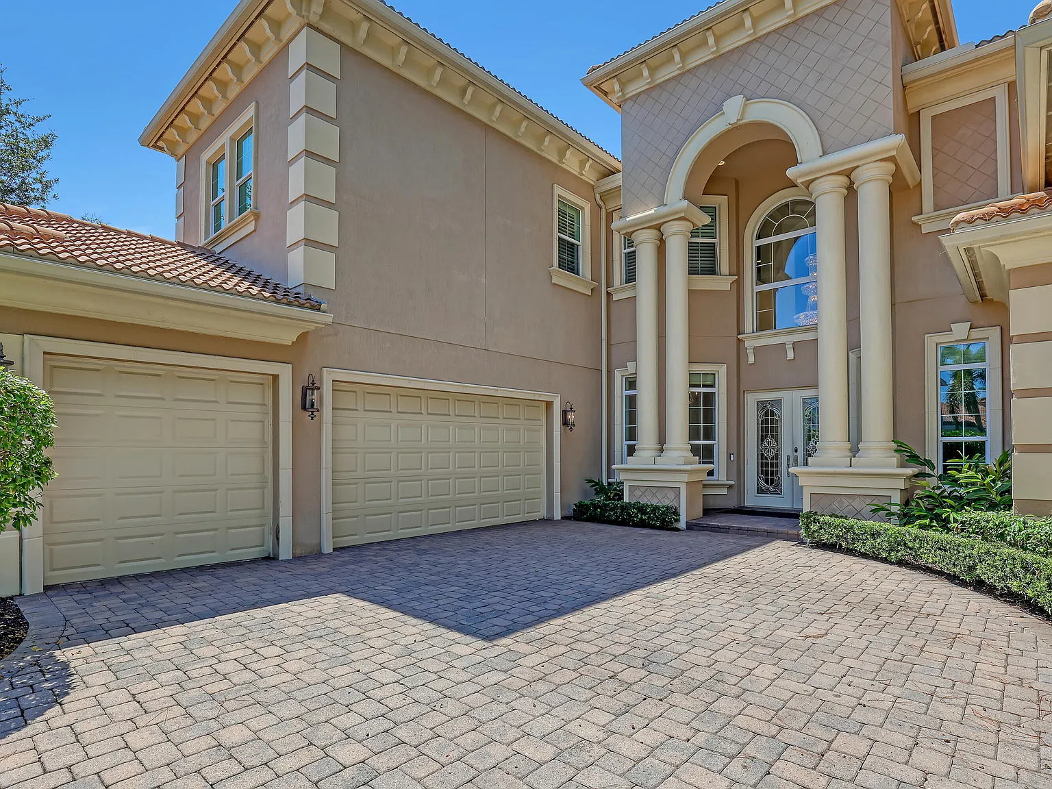 6 bed, 6.0 bath, 5007 sqft, $18,000 — Photo 4