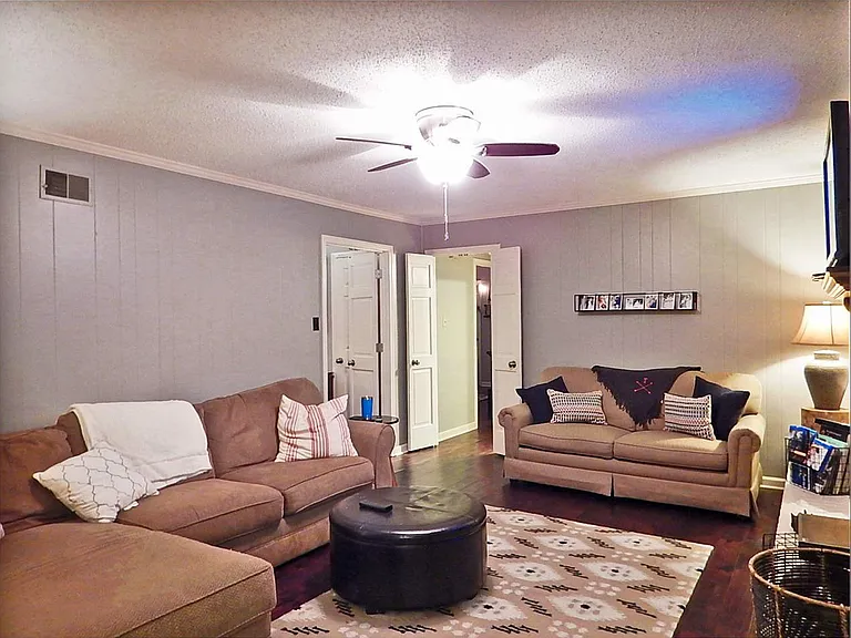 461 Dove Valley Rd — Photo 5