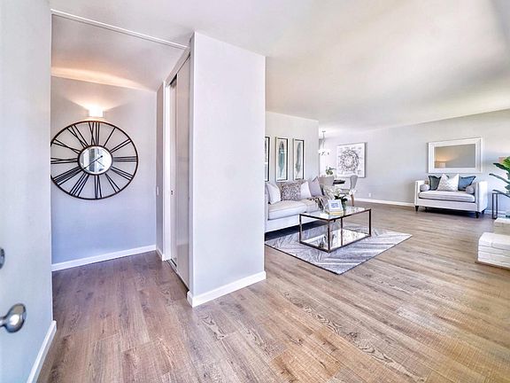 2nd image of 1116 Elmwood Dr