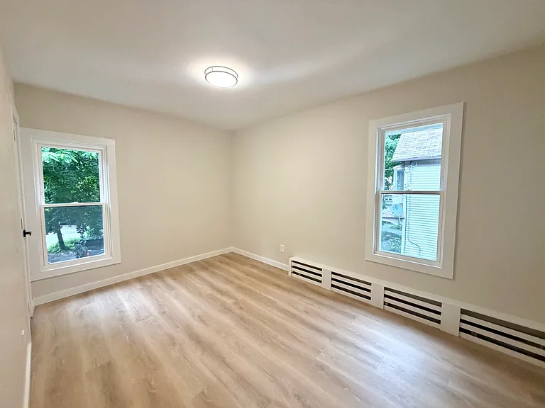117-119 Meigs St #3 — Photo 7