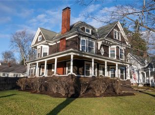 15 Albany St, Cazenovia, NY 13035