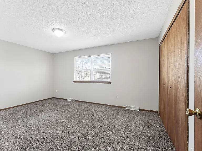 1004 Shadow Ln — Photo 6