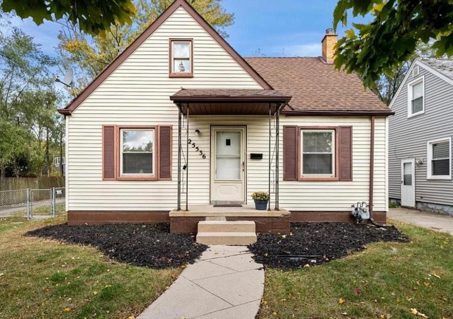 1st image of 25536 Stanford St