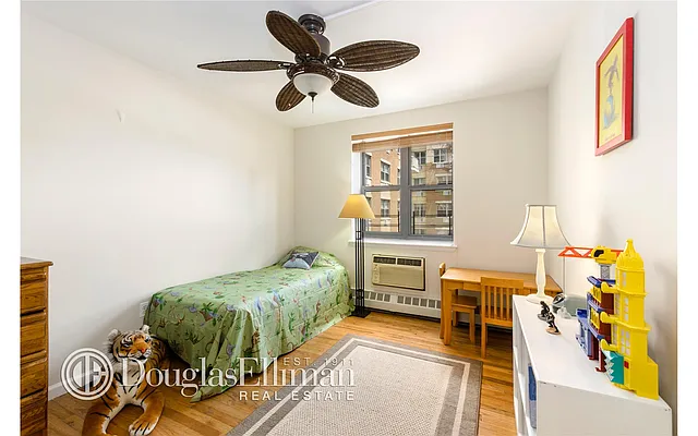 Sold by Douglas Elliman | media 14