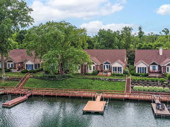 3rd image of 5138 Boardwalk Pl