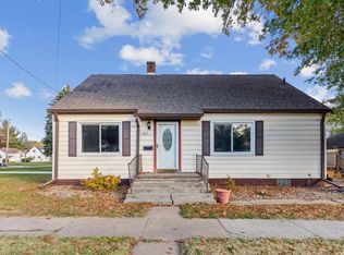 805 E Mitchell Ave, Waterloo, IA 50702