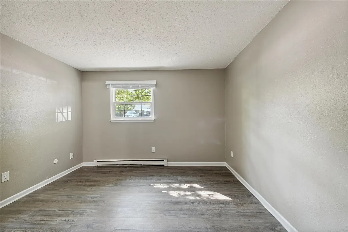 Building Photo - 4013 Harvest Ln