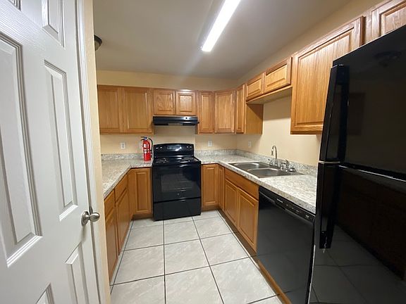 2nd image of 1529 43rd Ave #206