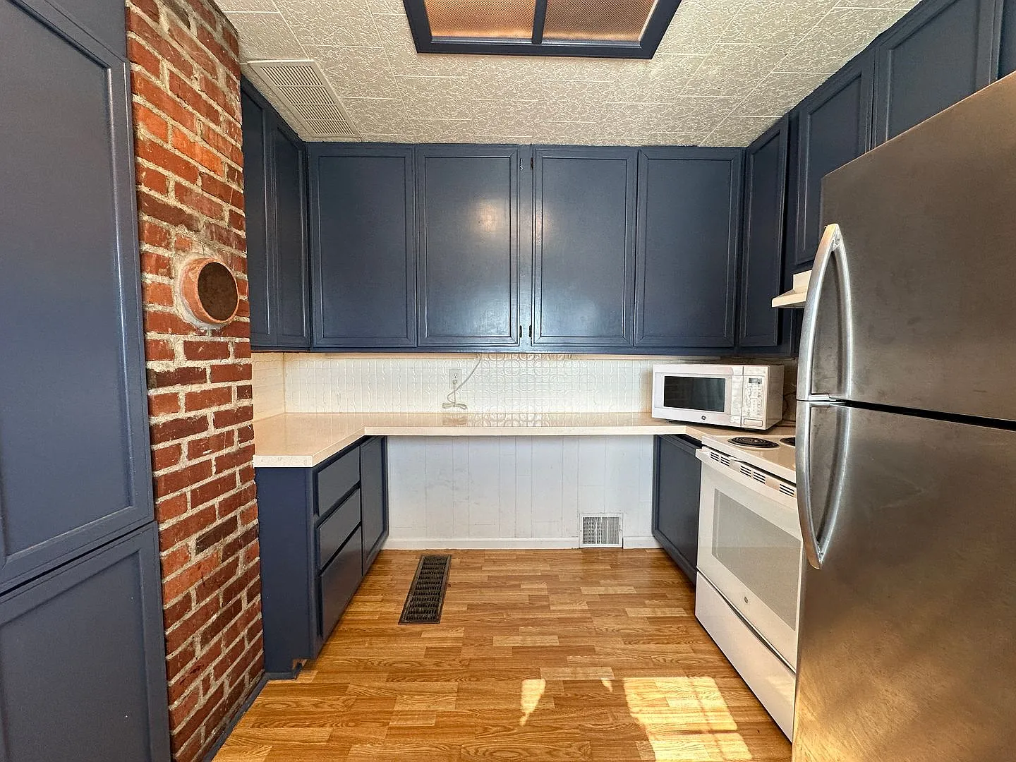 1520 McPherson Ave — Photo 3