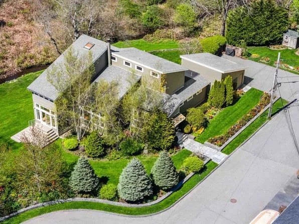 55 Stony Brook Rd, Marblehead, MA 01945