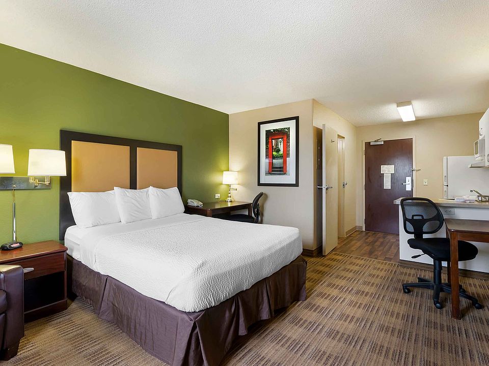 Studio Suite - 1 Queen Bed