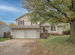 8500 N Winan Ave, Kansas City, MO 64153