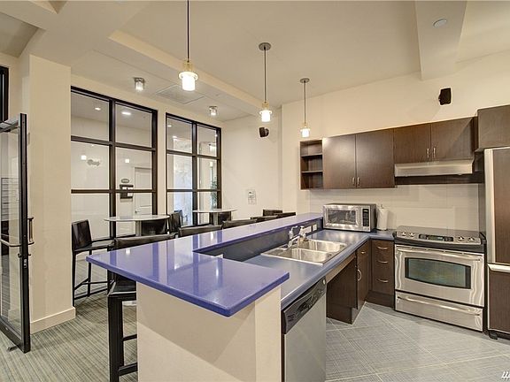 4th image of 16141 Cleveland St Unit 217