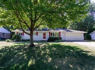 170 Timberwood Ln, Holland, MI 49423