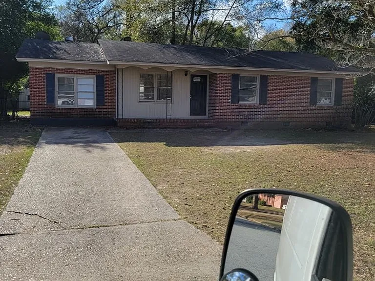 411 Vintage Rd — Photo 5