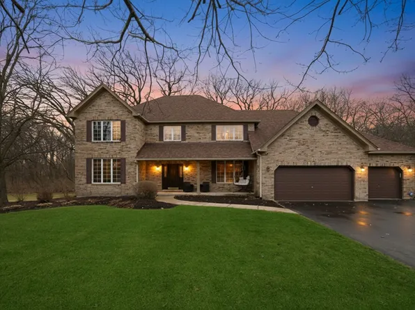 55 Oak Creek Dr, Yorkville, IL 60560