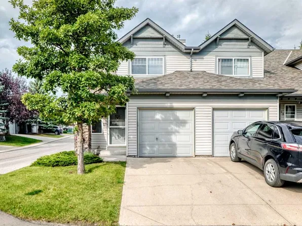 20 E Everstone Pl SW, Calgary, AB T2Y 4H9