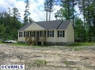 19719 Derrick Ln, Colonial Heights, VA 23834
