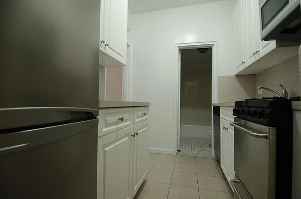 Rented by Compass | media 10