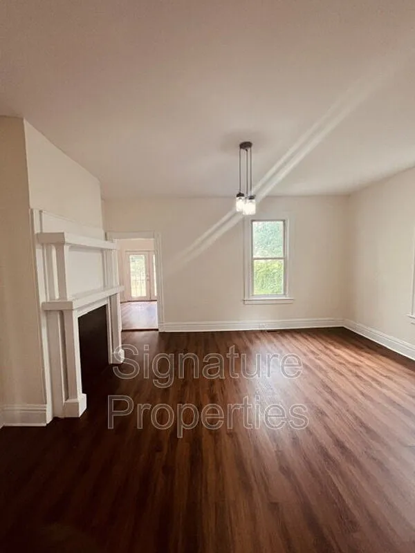 4 bed, 2.0 bath, 2149 sqft, $2,500 — Photo 4