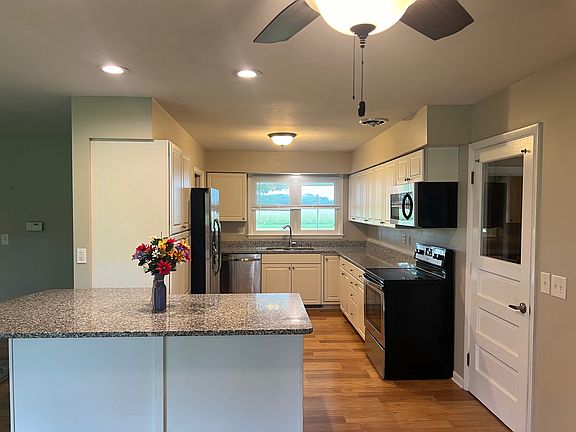 Breakfast bar for Barstool seating