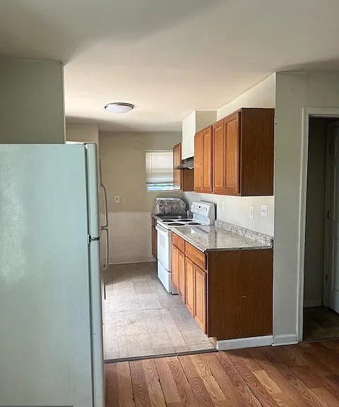 149 E Franklin St — Photo 3