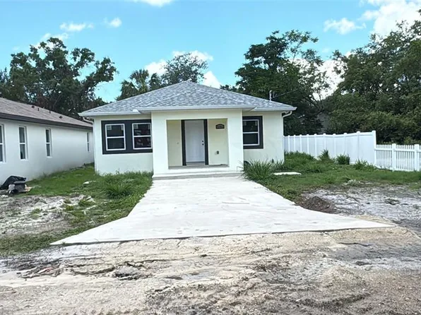 3704 Smith Tree St, Tampa, FL 33619