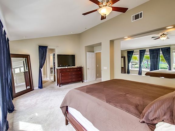 5th image of 2716 W Canyon Ave