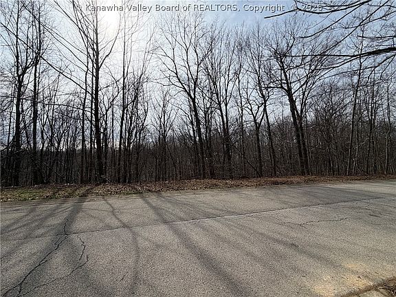 4th image of 5 Jamestown Rd