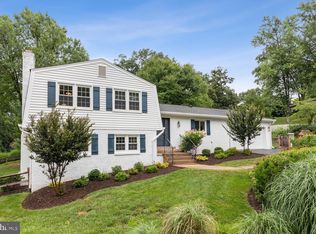 2106 Freda Dr, Vienna, VA 22181