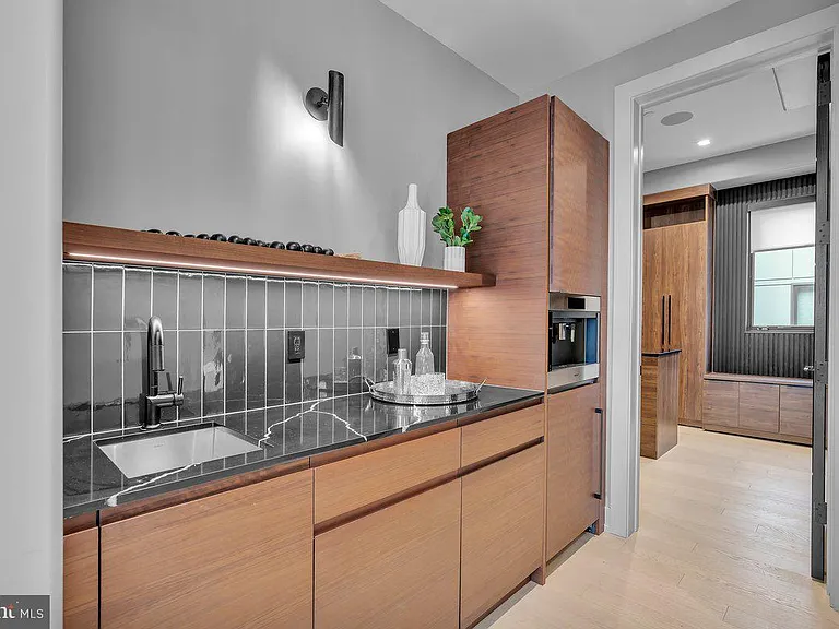110 S Bonsall St — Photo 22