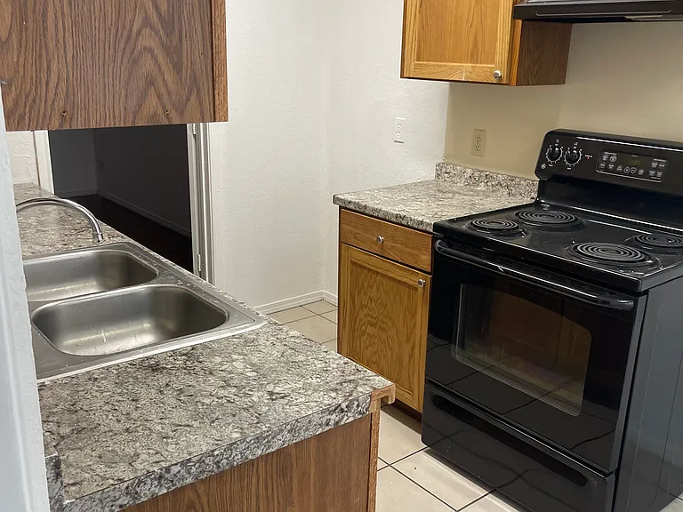 4529 Mizzenmast Ct #4529 — Photo 12