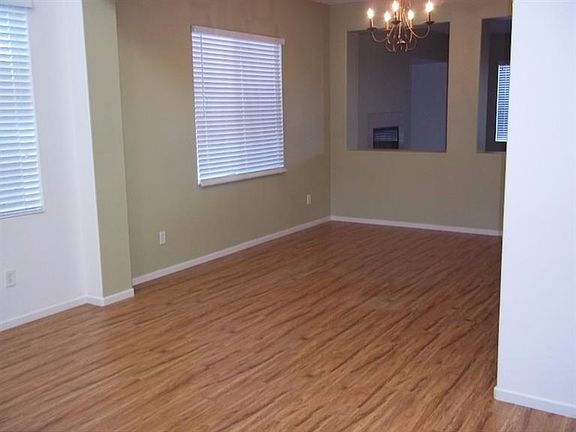 4th image of 12924 Clovis Ct