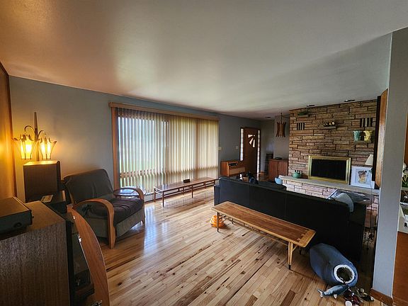 5th image of 304 Green Hill Dr