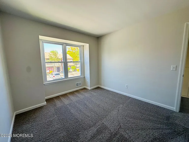 402 Woodlake Manor Dr #1000 — Photo 13