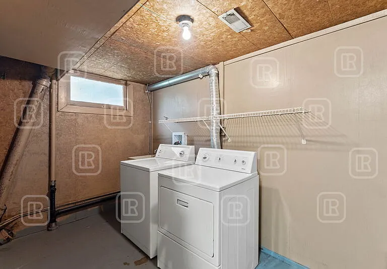 808 E Mission Ave — Photo 34