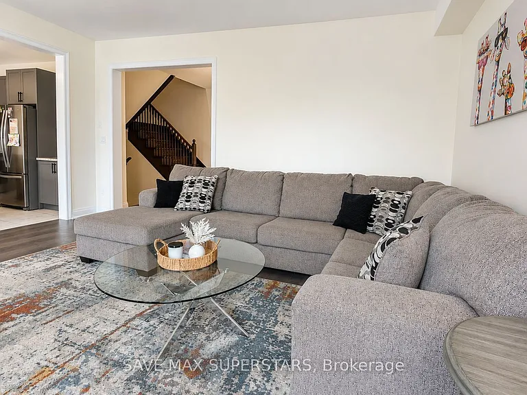 4 Sweet Cicely St — Photo 11