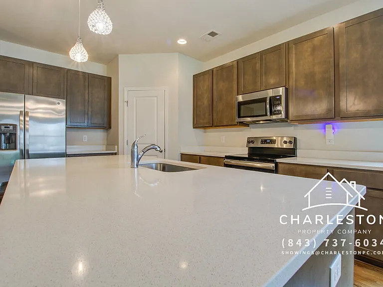 7824 Montview Rd — Photo 22