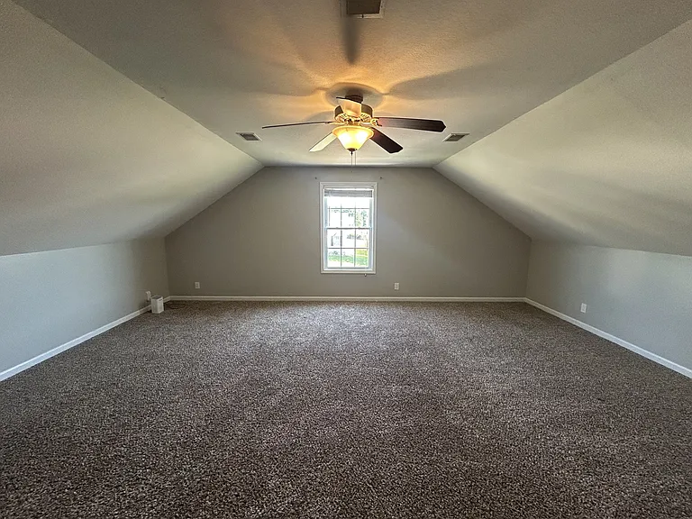 1340 Loren Cir — Photo 9