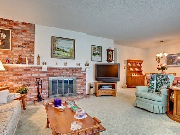 4th image of 826 Lusterleaf Dr