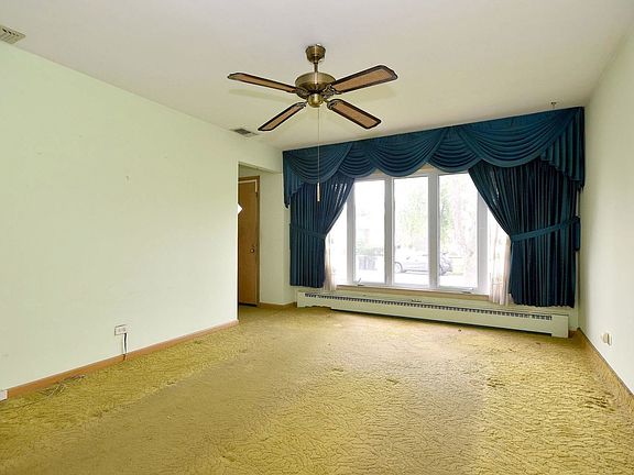 4th image of 7245 N Oriole Ave