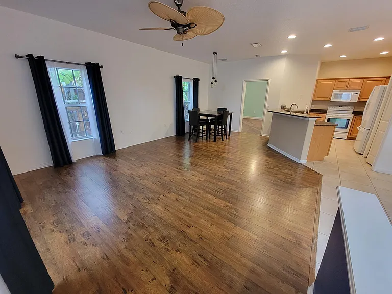 115 Majestic Bay Ave — Photo 10