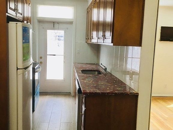 4th image of 6335 Haring St #1A