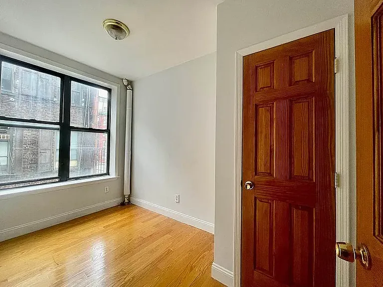 132 Thompson St #31 — Photo 4